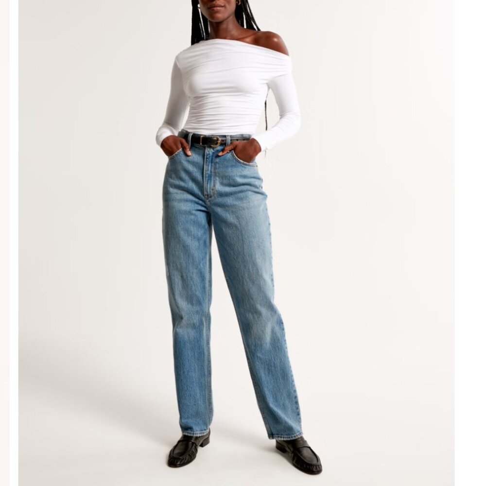 ABERCROMBIE & FITCH NWT The '90s Straight Ultra High Rise Women Jeans size 32/14
